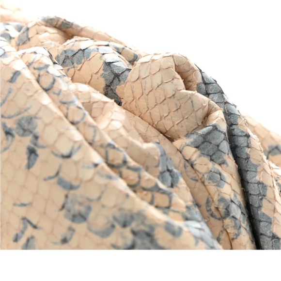 Bottega Veneta Python clutch - Picture 5 of 5